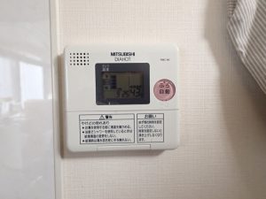 電気温水器取替工事　台所リモコン三菱